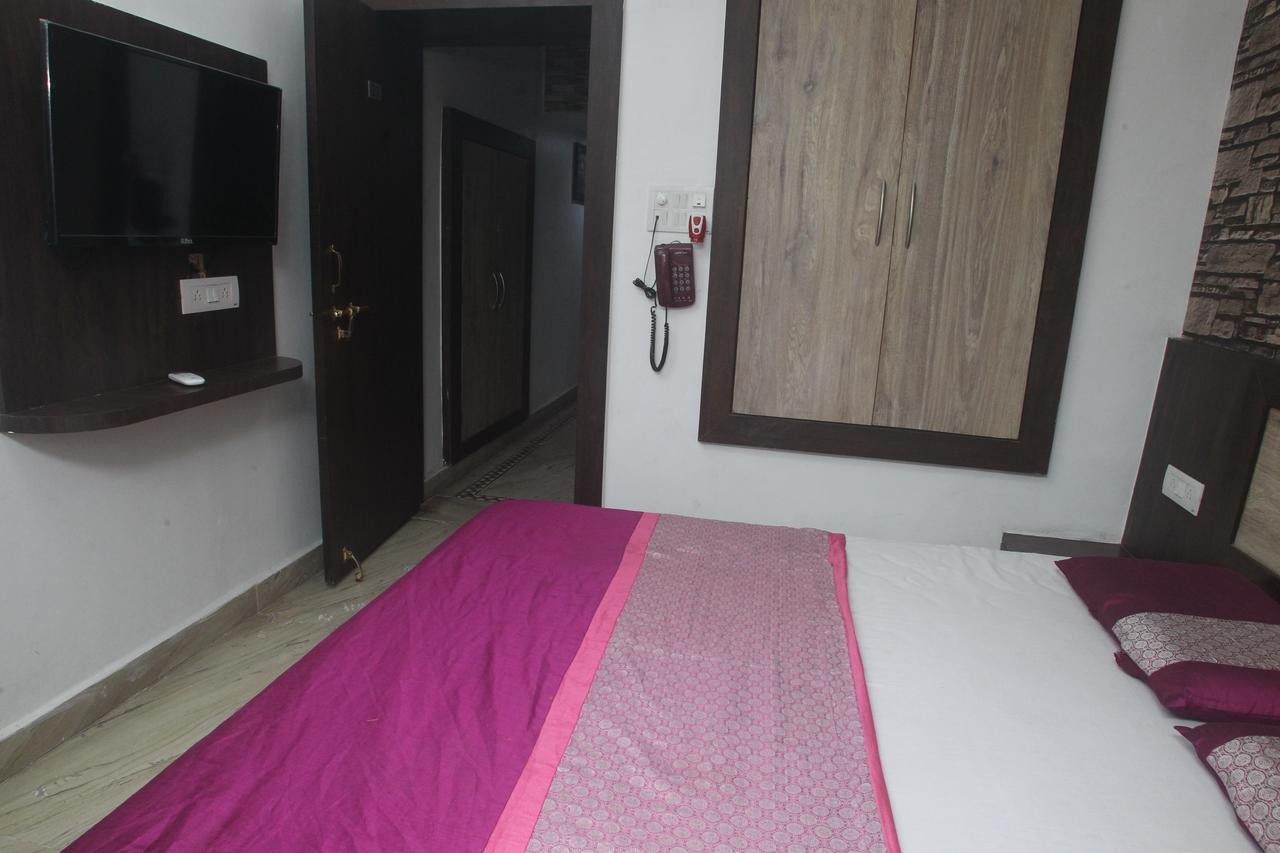 Alakhnanda Guest House فاراناسي المظهر الخارجي الصورة
