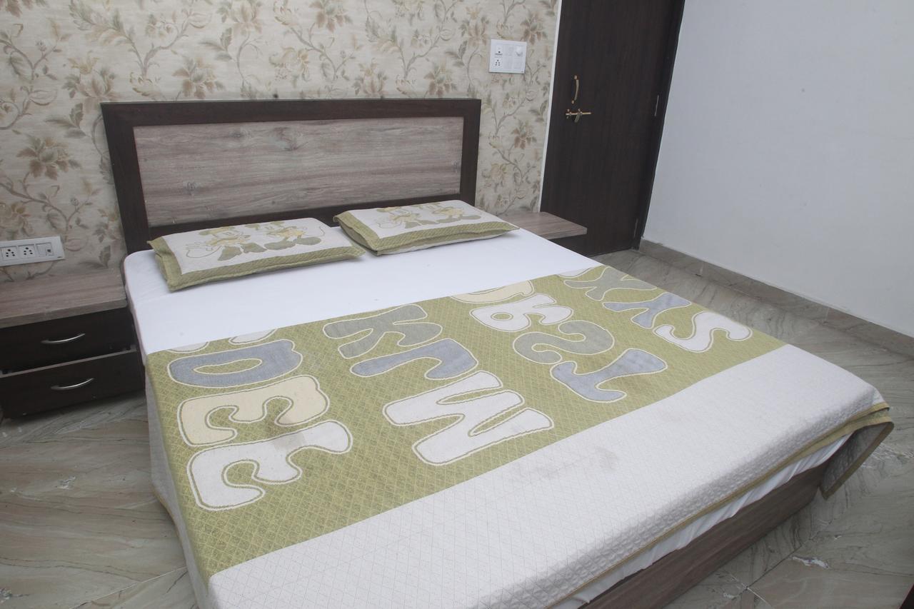 Alakhnanda Guest House فاراناسي المظهر الخارجي الصورة