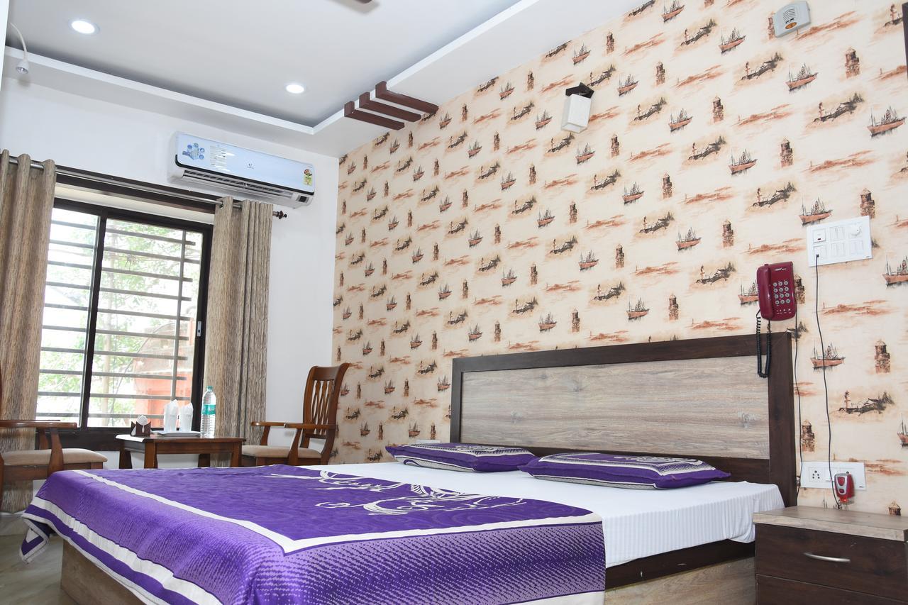 Alakhnanda Guest House فاراناسي المظهر الخارجي الصورة